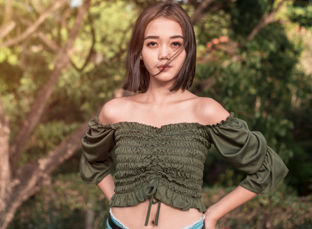 cutest knot-front crop tops of 2022