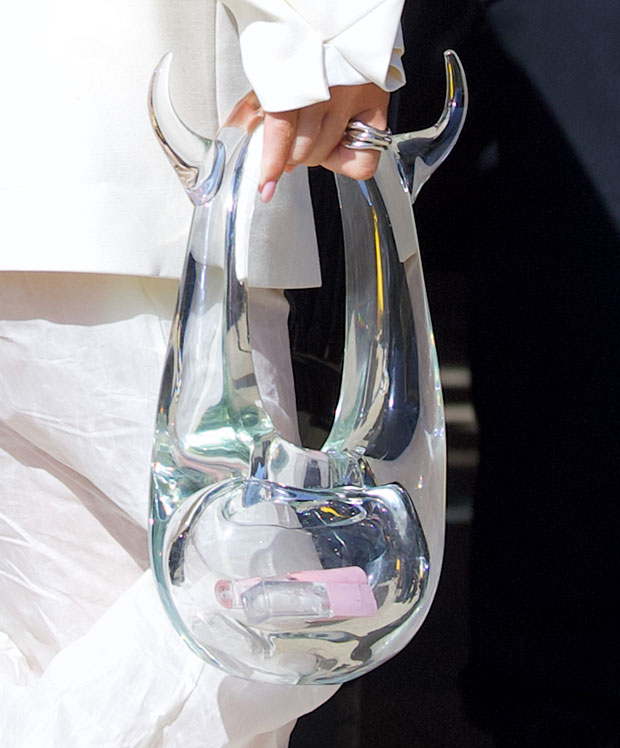 Artist Creates Incredibly Realistic “Water Bag” Glass Sculptures