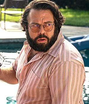 Dan Fogler as Francis Ford Coppola of the Paramount+ original series THE OFFER. Photo Cr: Nicole Wilder/Paramount+ ©2022 Paramount Pictures. All Rights Reserved.