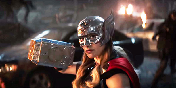 Thor: Love & Thunder' Trailer: First Look At Natalie Portman's Thor –  Hollywood Life