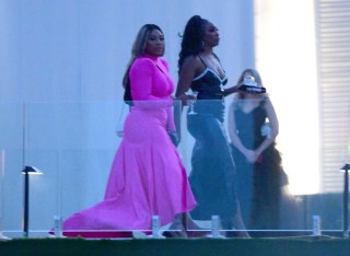 Tennis legend Serena Williams is seen at the Brooklyn Beckham and Nicola Peltz wedding in Palm Beach, Florida. 09 Apr 2022 Pictured: Serena Williams. Photo credit: Backgrid/MEGA TheMegaAgency.com +1 888 505 6342 (Mega Agency TagID: MEGA846349_029.jpg) [Photo via Mega Agency]
