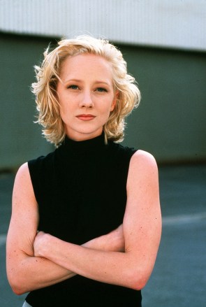 Editorial use only.  No book cover use.  Mandatory Credits: Laurie Sebastian / 20th Century Fox / COBAL / Photo by Shutterstock (5880970k) Anne Heche Volcano - 1997Director: Mick Jackson20th Century Fox USScene Still