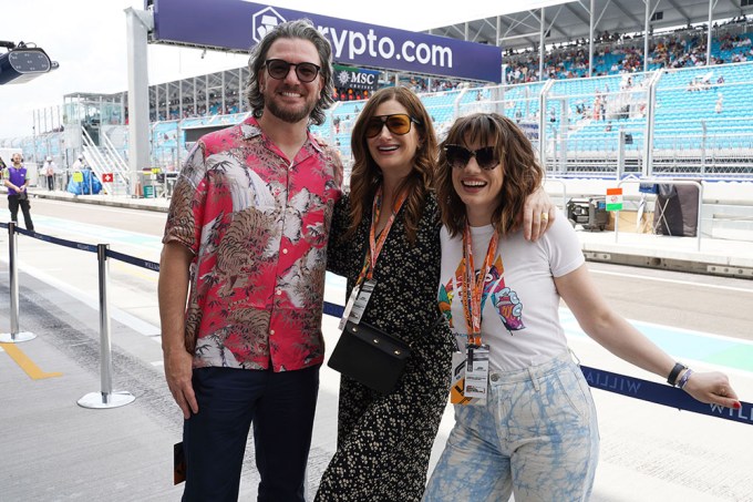 Anna Chlumsky, Kathryn Hahn and JC Chasez In Miami