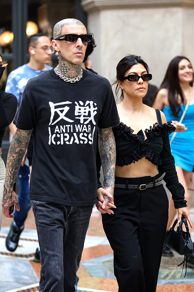 Kourtney Kardashian, Travis Barker hold 'practice' wedding