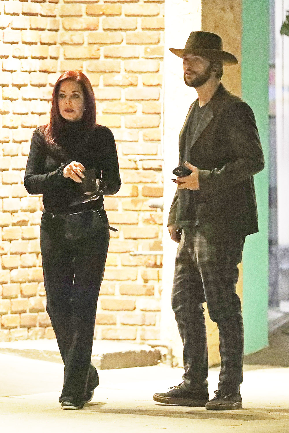Los Angeles, CA - *EXCLUSIVE* - Priscilla Presley is spotted having dinner with her son Navarone Garibaldi at a low-key Los Angeles restaurant. Pictured: Priscilla Presley , Navarone Garibaldi BACKGRID USA NOVEMBER 3, 2022 USA: +1 310 798 9111 / usasales@backgrid.com UK: +44 208 344 2007 / uksales@backgrid.com *UK Customers - Images containing children Please pixelate face before posting *