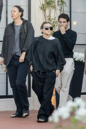 Pacific Palisades, CA - *EXCLUSIVE* - Ashley Olsen and her boyfriend Louis Eisner head to the movies with friends to see 'Once Upon a Time In Hollywood'. The group entered right after newlyweds Chris Pratt and Katherine Schwarzenegger, who walked in minutes before.Pictured: Ashley Olsen, Louis EisnerBACKGRID USA 29 JULY 2019 USA: +1 310 798 9111 / usasales@backgrid.comUK: +44 208 344 2007 / uksales@backgrid.com*UK Clients - Pictures Containing ChildrenPlease Pixelate Face Prior To Publication*