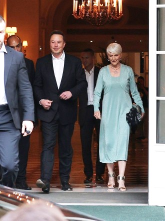 Paris, FRANCE - *EXCLUSIVE* - The SpaceX, investor, CEO, and product architect of Tesla, Elon Musk, and his family leave their hotel to go to the National Library in Paris, where an event awaits them. Pictured: Elon Musk, Maye Musk BACKGRID USA 16 JUNE 2023 USA: +1 310 798 9111 / usasales@backgrid.com UK: +44 208 344 2007 / uksales@backgrid.com *UK Clients - Pictures Containing Children Please Pixelate Face Prior To Publication*