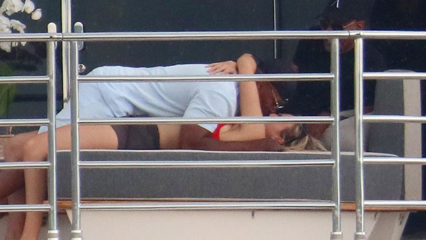 Jamie Foxx Caught Kissing Mystery Woman On A Yacht In Cannes: Photo