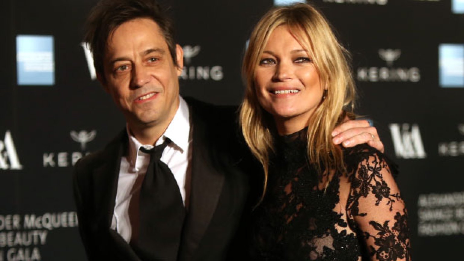 Kate Moss’ Husband Everything To Know About Jamie Hince & Her BF