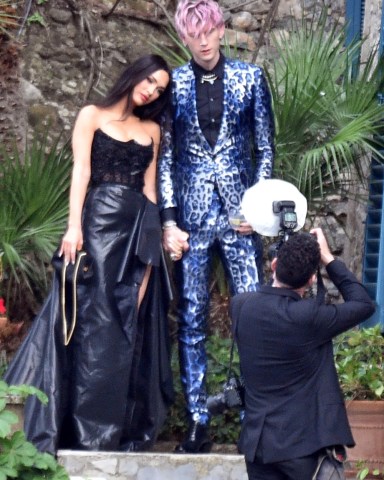 Portofino, ITALY - Guests and family attend Kourtney Kardashian and Travis Barker's wedding in Portofino.Pictured: Megan Fox, MGK, Machine Gun KellyBACKGRID USA 22 MAY 2022 BYLINE MUST READ: Cobra Team / BACKGRIDUSA: +1 310 798 9111 / usasales@backgrid.comUK: +44 208 344 2007 / uksales@backgrid.com*UK Clients - Pictures Containing ChildrenPlease Pixelate Face Prior To Publication*