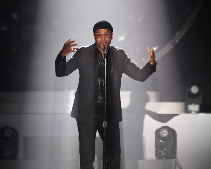 Maxwell in concert at the Hard Rock Events Center