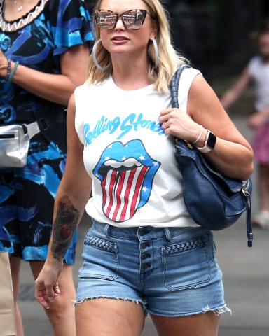 Miranda Lambert out and about in New York City  Pictured: Miranda Lambert Ref: SPL5103259 110719 NON-EXCLUSIVE Picture by: ENT / SplashNews.com  Splash News and Pictures USA: +1 310-525-5808 London: +44 (0)20 8126 1009 Berlin: +49 175 3764 166 photodesk@splashnews.com  World Rights, No France Rights, No Italy Rights, No Japan Rights