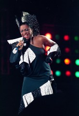 Patti Labelle Live Aid American R&B singer Patti Labelle sings with emotion during the Live Aid famine relief concert at JFK Stadium in Philadelphia Pa., July 13,1985LIVE AID PHILADELPHIA 1985, PHILADELPHIA, USA