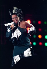 Patti Labelle Live Aid American R&B singer Patti Labelle sings with emotion during the Live Aid famine relief concert at JFK Stadium in Philadelphia Pa., July 13,1985LIVE AID PHILADELPHIA 1985, PHILADELPHIA, USA