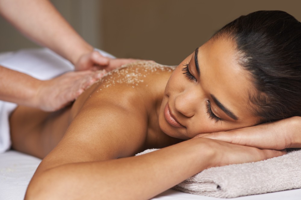 The HighestRated Sugar Scrubs of 2024 Hollywood Life Reviews