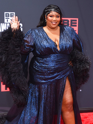 BET Awards 2022 Red Carpet: Photos Of Lizzo & More – Hollywood Life