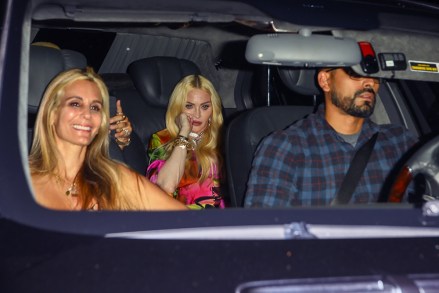 *EXCLUSIVE* Los Angeles, CA  - Madonna departs after attending Britney Spears and Sam Asghari’s wedding in Los Angeles.Pictured: MadonnaBACKGRID USA 9 JUNE 2022 USA: +1 310 798 9111 / usasales@backgrid.comUK: +44 208 344 2007 / uksales@backgrid.com*UK Clients - Pictures Containing ChildrenPlease Pixelate Face Prior To Publication*