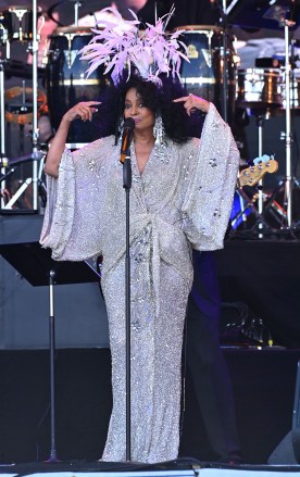 Headline Act Diana Ross performs on the Pyramid Stage during day five of Glastonbury Festival
Glastonbury Festival, Day 5, UK - 26 Jun 2022
