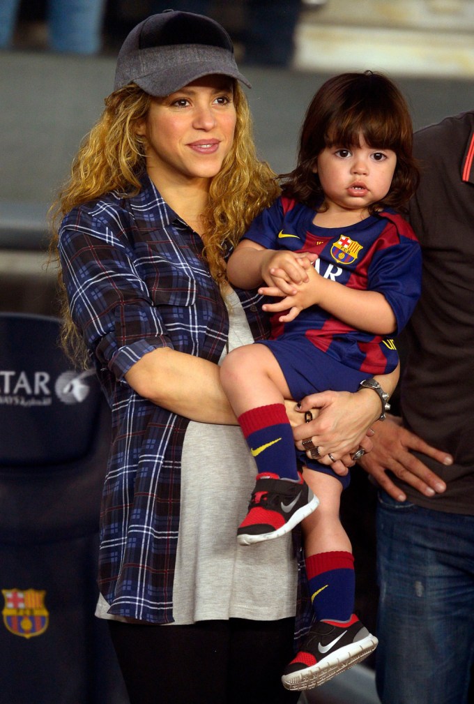 Shakira & Son Milan Attend A Soccer Match