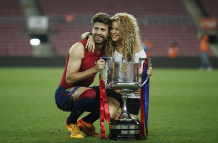 FC Barcelona's Gerard Pique (l) with girlfriend Colombian singer Shakira celebrates his team's victory over Athletic Bilbao at the end of the Copa del Rey final at Camp Nou Stadium in Barcelona Spain 30 months May 2015 Spain Barcelona Spain King's Cup - May 2015