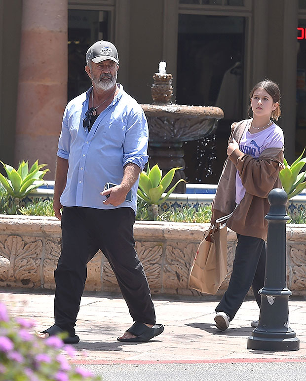 Mel Gibson Seen With Daughter Lucia Running Errands: Photos – Hollywood ...