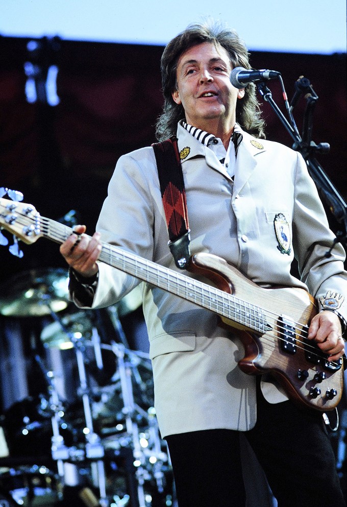 Paul McCartney Performs In 1990