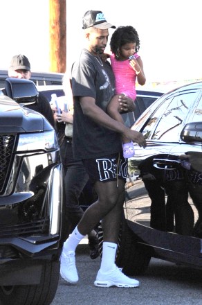 Tristan Thompson is seen accompanying True after dance class in Los Angeles.  Image: Tristan Thompson, True Thompson Reference: SPL5332795 160822 Non-Exclusive Image by: PhotosByDutch / SplashNews.com Splash News & Pictures USA: +1 310-525-5808 London: +44 (0)20 8126 1009 Berlin: +49 175 3764 166 photodesk@splashnews.com World Rights