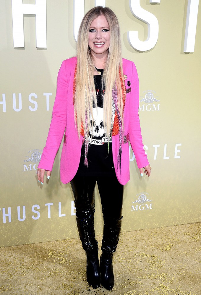 Avril Lavigne At The Premiere Of ‘The Hustle’