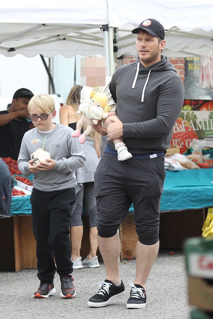 Chris Pratt Bonds With Daughter Lyla & Son Jack At Farmer’s Market