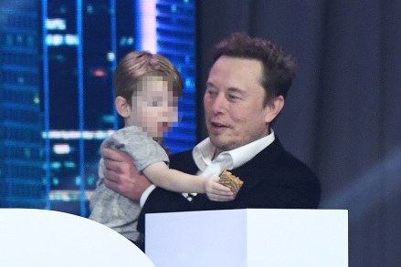 Elon Musk joins a panel discussion during a POSSIBLE marketing conference and sends the crowd wild as he plays with his adorable son onstage at the Fontainebleau Hotel in Miami. 18 Apr 2023 Pictured: Elon Musk. Photo credit: MEGA TheMegaAgency.com +1 888 505 6342 (Mega Agency TagID: MEGA970505_001.jpg) [Photo via Mega Agency]