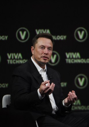 Elon Musk and Publicis Groupe Chairman Maurice Levy speaks during the Viva Technology (Vivatech) 2023 Fair in Paris France on June 16, 2023.
Elon Musk At The Viva Technology 2023 Fair - Paris, France - 16 Jun 2023
