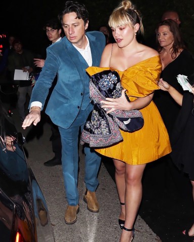 Oscar nominee Florence Pugh is seen stunning as she leaves with boyfriend Zach Braff at the WME Oscar party. 07 Feb 2020 Pictured: Florence Pugh and Zach Braff. Photo credit: 007 / MEGA TheMegaAgency.com +1 888 505 6342 (Mega Agency TagID: MEGA604748_003.jpg) [Photo via Mega Agency]