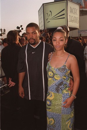 Ice Cube and wife Kimberly Woodruff
World Premiere of Columbia Pictures' 'Men In Black'
June 25, 1997: Los Angeles, CA 
Ice Cube and wife Kimberly Woodruff
World Premiere of Columbia Pictures' 'Men In Black'
Photo by Eric Charbonneau ® Berliner Studio/BEImages