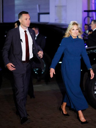 First Lady Dr. Jill Biden and Brigitte Macron, wife of French President Emmanuel Macron, depart after dining at the restaurant Fiola Mare, in Washington, DC, US, on Wednesday, Nov.  30, 2022. Biden will welcome French President Emmanuel Macron for the first White House state dinner in more than three years on Thursday, setting aside recent tensions with Paris over defense and trade issues to celebrate the oldest US alliance.  Credit: Ting Shen / Pool via CNP.  30 Nov 2022 Pictured: First lady Dr.  Jill Biden departs after dining at the restaurant Fiola Mare, in Washington, DC, US, on Wednesday, Nov.  30, 2022. Biden will welcome French President Macron for the first White House state dinner in more than three years on Thursday, setting aside recent tensions with Paris over defense and trade issues to celebrate the oldest US alliance.  Credit: Ting Shen / Pool via CNP.  Photo credit: Ting Shen - Pool via CNP / MEGA TheMegaAgency.com +1 888 505 6342 (Mega Agency TagID: MEGA922267_003.jpg) [Photo via Mega Agency]