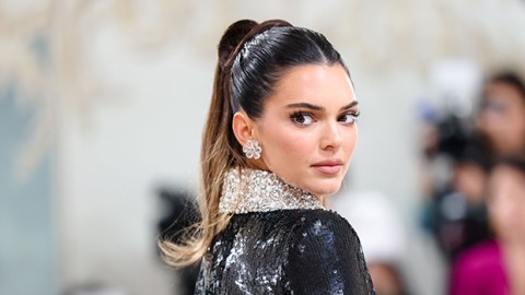 Kendall Jenner’s Hottest Red Carpet Looks: Her Sexiest Styles ...