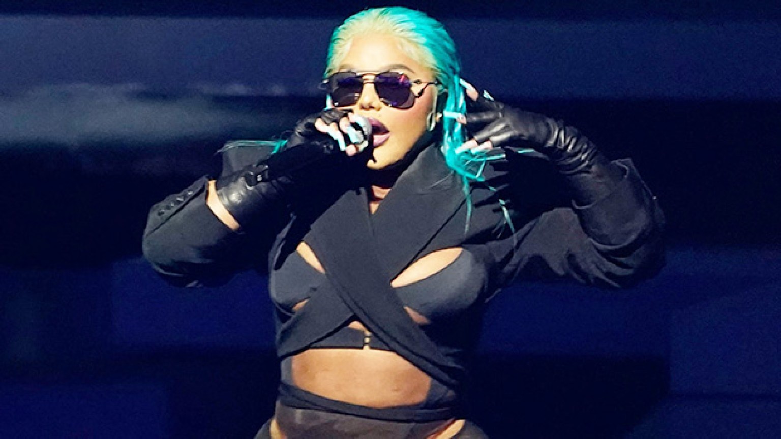 Lil’ Kim At BET Awards 2022 Photos Of Her Outfit & Performance
