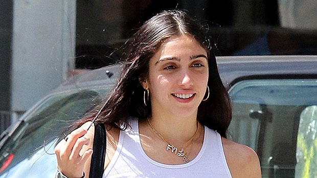 Madonna’s Daughter Lourdes Leon Rocks Crop Top & Tight Jeans For Sexy New Campaign