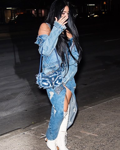Lourdes Leon, wearing denim assemble, arrives late to Marc Jacobs Runway Show 2023 and is turned away to enter the 1st of the 2 shows at the Park Avenue Armory in New York City, New York, USA. Pictured: Lourdes Leon Ref: SPL5519400 030223 NON-EXCLUSIVE Picture by: Ouzounova / SplashNews.com Splash News and Pictures USA: +1 310-525-5808 London: +44 (0)20 8126 1009 Berlin: +49 175 3764 166 photodesk@splashnews.com World Rights
