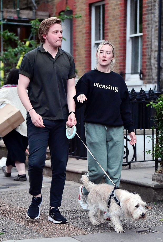 Saoirse Ronan & BF Jack Lowden Walk Their Dog In London Photo