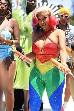 West Hollywood, CA - Cardi B plays Mocha Whipshots at the Pride Parade in West Hollywood.  Photo: Cardi BBACKGRID USA June 5, 2022 MUST READ ONLINE: TheHollywoodFix.net / BACKGRIDUSA: +1 310 798 9111 / usasales@backgrid.comUK: +44 208 344 2007 / uksales@backgrid.com*Customer Vuong UK - Images with children Please pixelate faces before publishing*