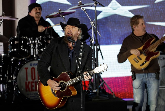 Toby Keith with his guitar