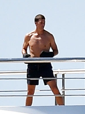 Tom Brady Gets In Topless Workout On Yacht On Italian Vacation