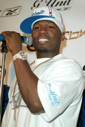 50 Cent 50 CENT MELUNCURKAN KOLEKSI ALAS KAKI BARU REEBOK DI CAPITALE, NEW YORK, AMERIKA - 04 NOV 2003
