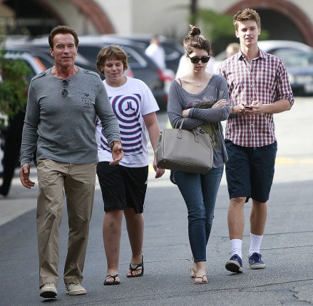 Arnold Schwarzenegger and children Christopher, Christina and Patrick
Arnold Schwarzenegger out and about in Los Angeles, America - 16 Jan 2011
Arnold Schwarzenegger and family leave a restaurant in Brentwood after having lunch