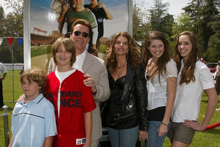 Arnold Schwarzenegger,wife Maria Shriver, and kids
'BENCHWARMERS' FILM PREMIERE PRESENTED BY SONY PICTURES, LOS ANGELES, AMERICA - 02 APR 2006
April 02, 2006 Westwood, California
Arnold Schwarzenegger,wife Maria Shriver, Patrick Schwarznegger, Christina Maria Aurelia Schwarznegger, Katherine Eunice Schwarznegger, and Christopher Schwarznegger
' The Benchwarmers ' Los Angeles Premiere and Game
UCLA Campus
Photo ® JSSImages/BEImages