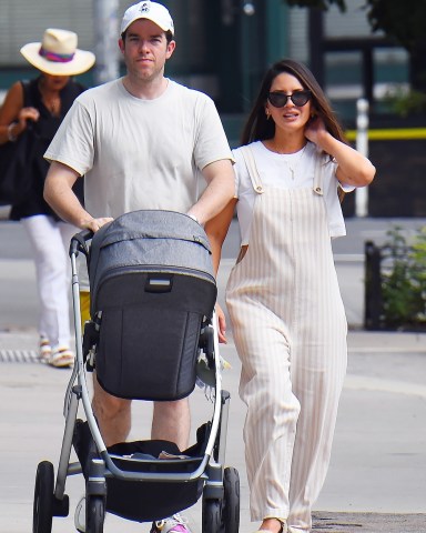New York, NY - *EXCLUSIVE* - Olivia Munn and John Mulaney enjoy a morning stroll with their son Malcolm in Manhattan. Pictured: Olivia Munn, John Mulaney, Malcolm Mulaney BACKGRID USA 4 AUGUST 2022 BYLINE MUST READ: JosiahW / BACKGRID USA: +1 310 798 9111 / usasales@backgrid.com UK: +44 208 344 2007 / uksales@backgrid.com *UK Clients - Pictures Containing Children Please Pixelate Face Prior To Publication*