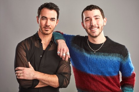 ‘Claim To Fame’ Cast: Photos Of Frankie, Kevin Jonas & More – Hollywood
