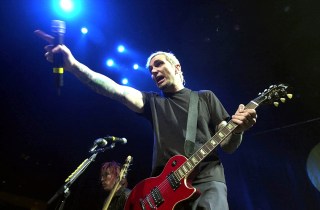 ALEXAKIS Art Alexakis, lead singer for Everclear entertains the crowd, at the HSBC Arena in Buffalo, N.Y
EVERCLEAR, BUFFALO, USA