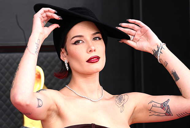 Halsey Ashley Nicolette Frangipane Poses Press Room 2022 Iheartradio Music  – Stock Editorial Photo © imagepressagency #610160670