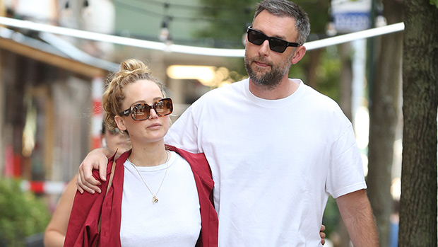 Jennifer Lawrence & Cooke Maroney Snuggle Up On Early Breakfast Date In NYC: Photos